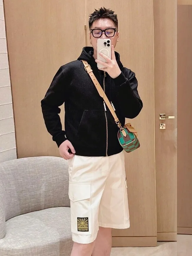 Louis Vuitton/